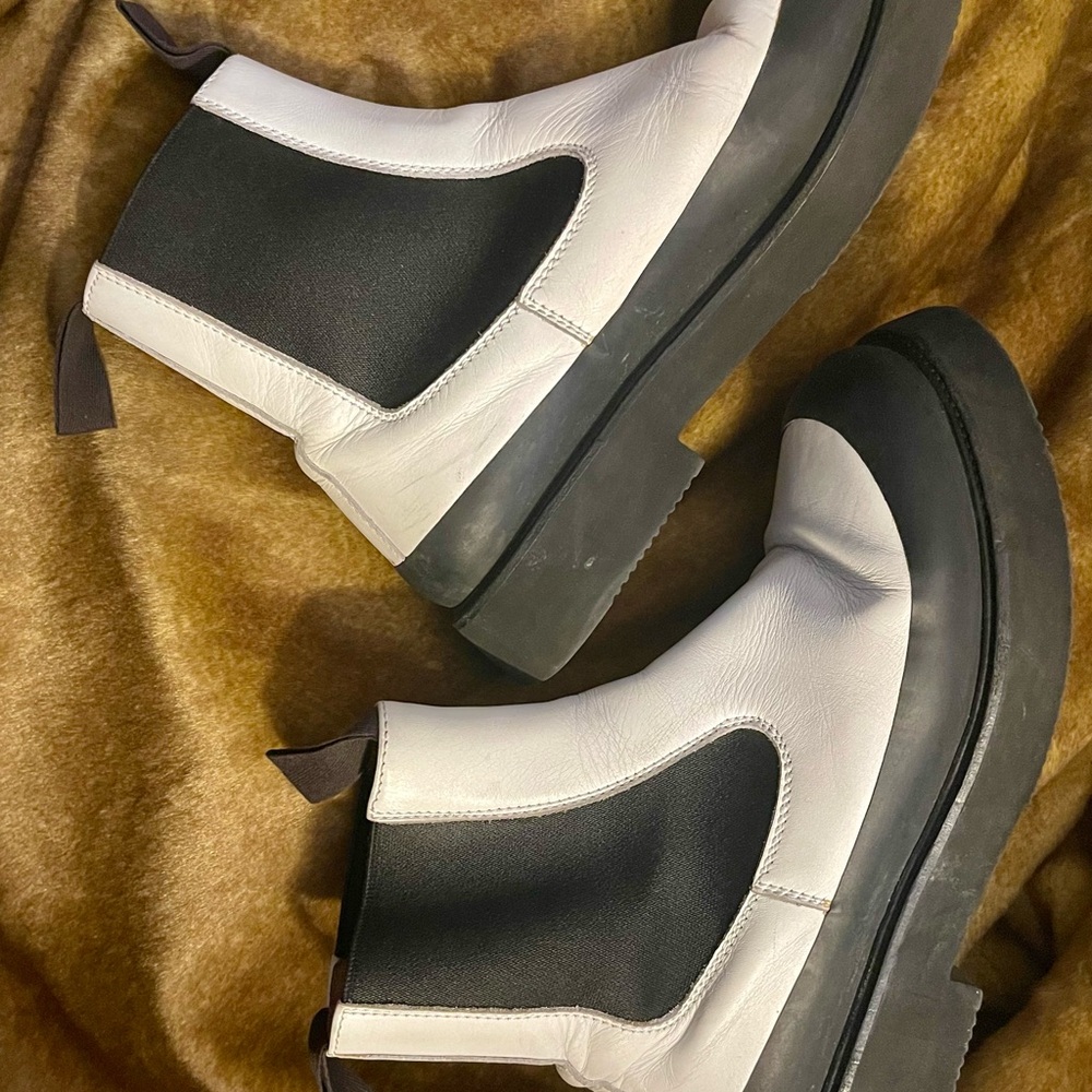 Céline by Phoebe Philo Bicolor Chelsea Boots (Old Céline)
